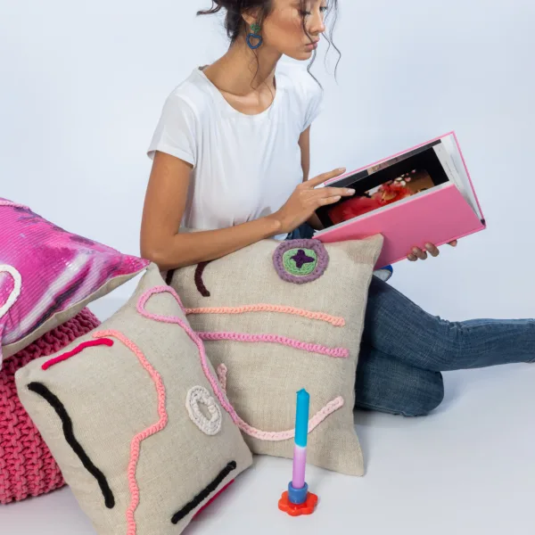 SQUARE CUSHION