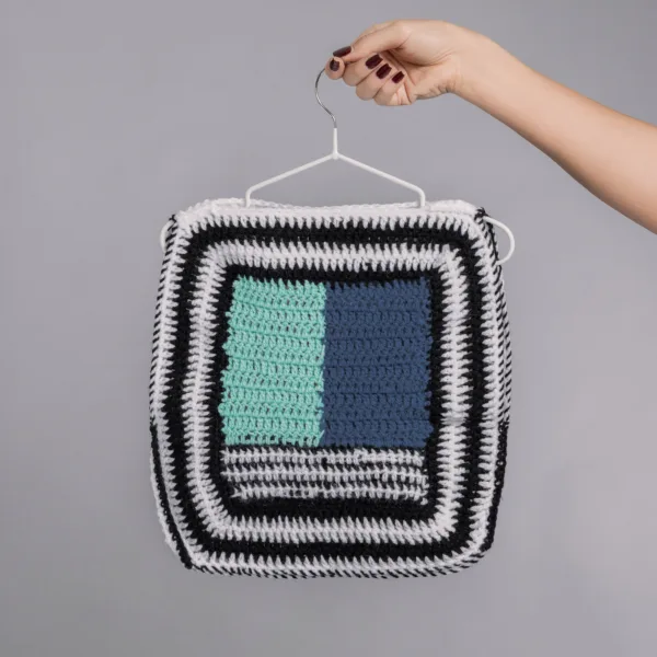 CROCHET MINI SQUARE TOP / GILET