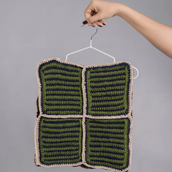 CROCHET MINI SQUARE TOP / GILET