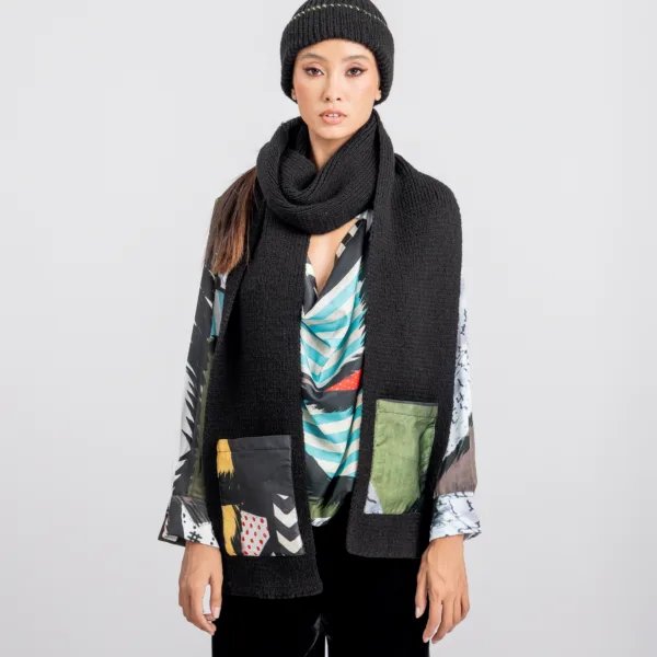 “STRIPED LETTERS” PRINTED SCARF