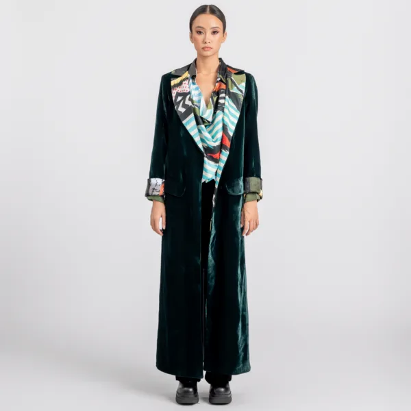 “STRIPED LETTERS” PRINTED VELVET COAT- DOUBLE SIDED